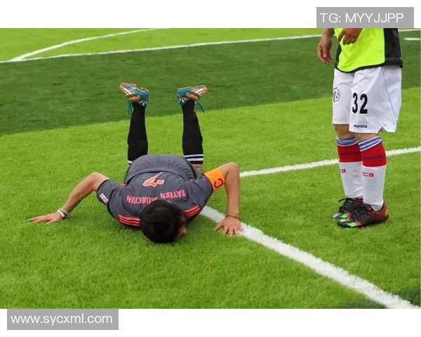 卡拉卡斯与自由队的激烈对决展现足球魅力与团队精神的巅峰对抗